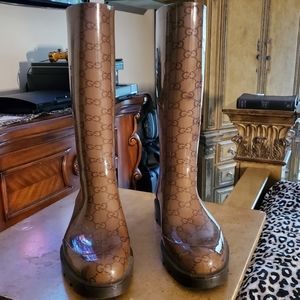 Gucci rain boots 👢